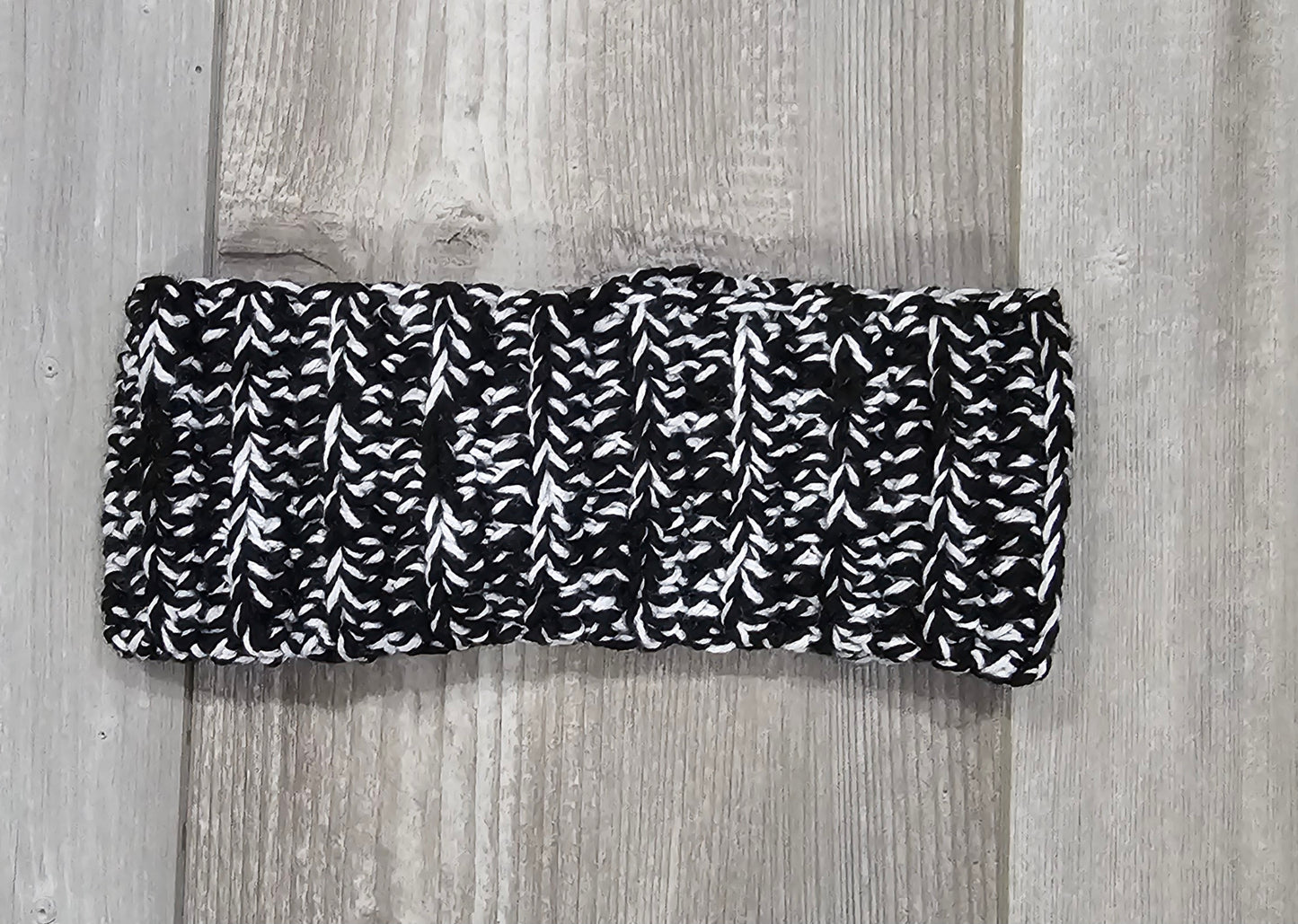 Crochet Twisted Headband- Black/White